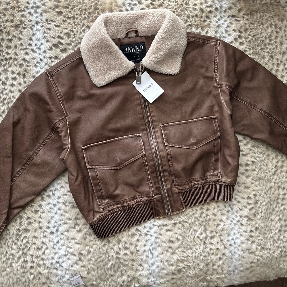 Forever21 Faux Shearling-Trim Bomber Jacket NWT Sz M